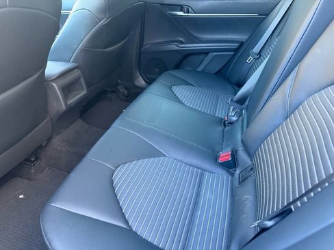 Used 2021 Toyota Camry SE image 13
