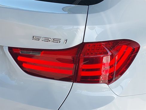 Used 2015 BMW 535i Gran Turismo image 37