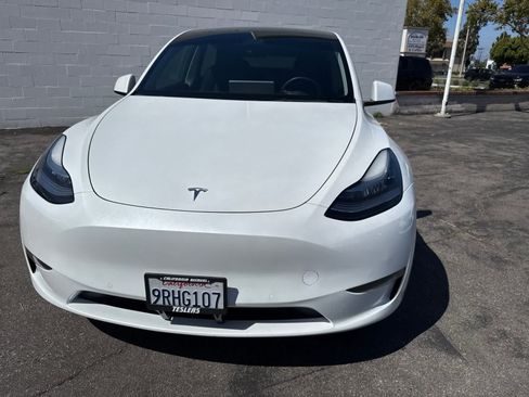 Used 2022 Tesla Model Y Long Range AWD/4WD image 4
