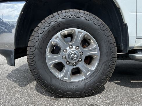 Used 2024 RAM 3500 Big Horn AWD/4WD image 7