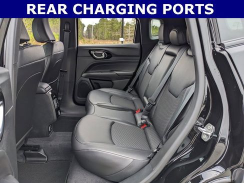 New 2026 Jeep Compass Latitude image 13