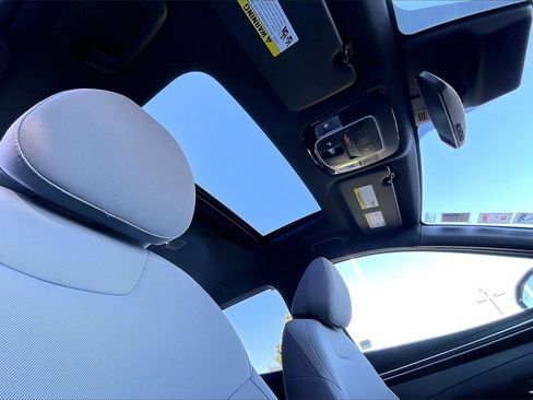 Used 2022 Hyundai Santa Cruz SEL Premium w/ Cargo Package image 28