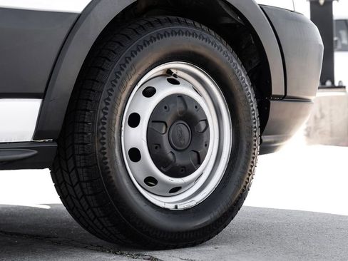 Used 2017 Ford Transit 350 XL image 51