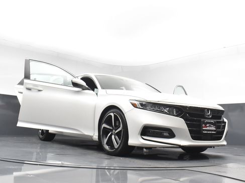 Used 2020 Honda Accord Sport image 28