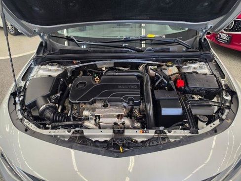Used 2021 Chevrolet Malibu LS FWD image 39