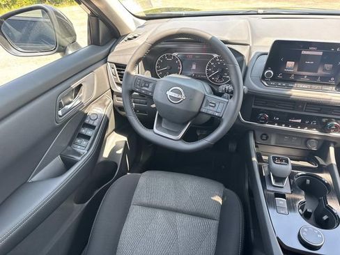 New 2026 Nissan Rogue SV AWD/4WD image 18