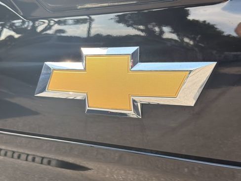 Used 2025 Chevrolet Silverado 1500 High Country AWD/4WD image 9