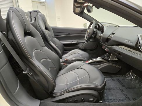 Used 2018 Ferrari 488 Spider image 22