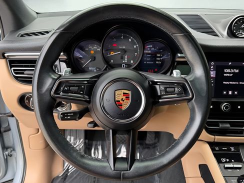 Used 2022 Porsche Macan AWD/4WD image 34