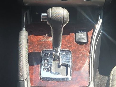 Used 2011 Mitsubishi Galant SE FWD image 23