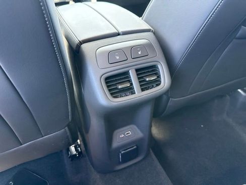 Used 2023 Buick Envision Avenir AWD/4WD image 18