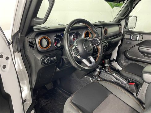 Certified 2021 Jeep Gladiator Mojave image 3