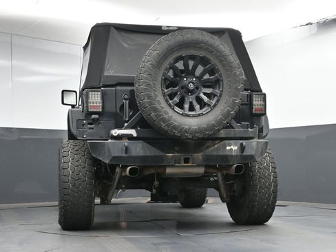 Used 2017 Jeep Wrangler Sahara w/ Trailer Tow Group image 24