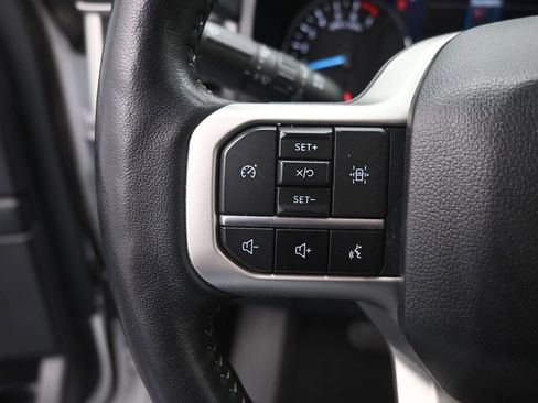 Used 2024 Ford Expedition XLT RWD image 7