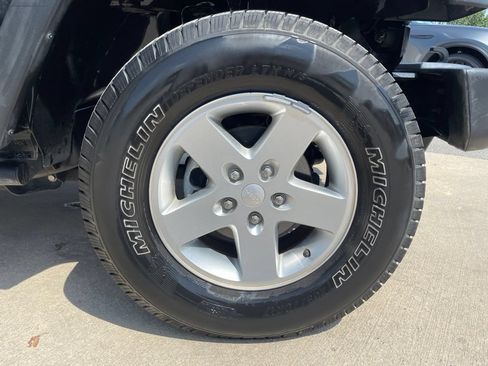 Used 2016 Jeep Wrangler Unlimited Sport w/ Quick Order Package 24S AWD/4WD image 26