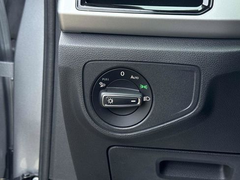 Used 2022 Volkswagen Atlas SE image 29