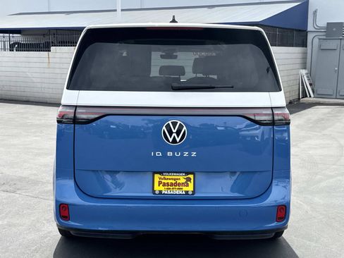 Certified 2025 Volkswagen ID. Buzz 1st Edition RWD image 4