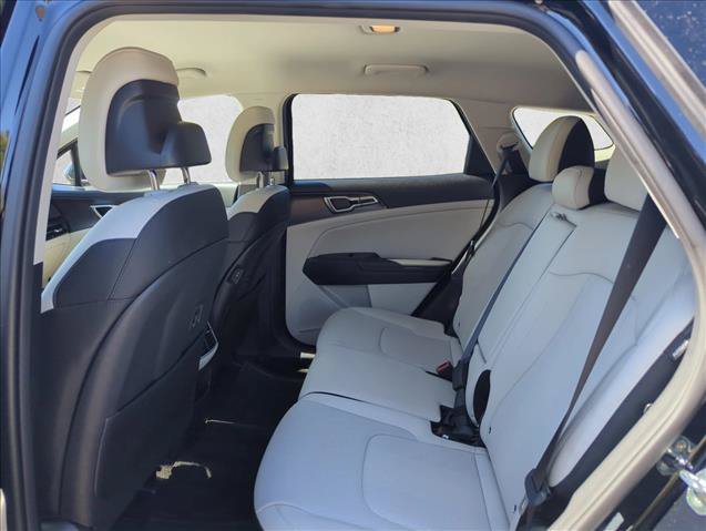 Used 2026 Kia Sportage EX FWD image 19