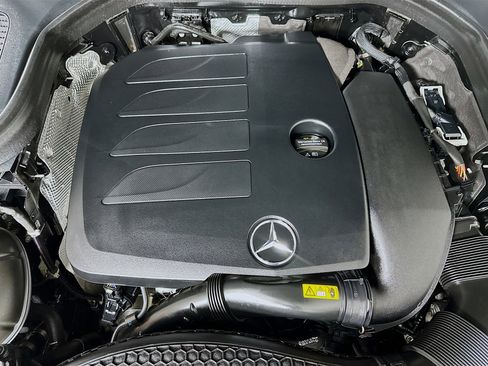 Used 2022 Mercedes-Benz GLC 300 GLC 300 w/ Premium Package Lite image 35