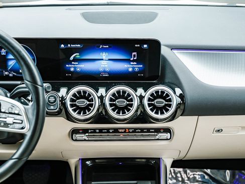 Certified 2023 Mercedes-Benz GLA 250 GLA 250 image 11