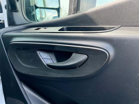 Used 2023 Mercedes-Benz Sprinter 2500 image 23