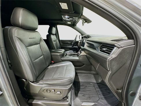 Used 2022 GMC Yukon XL Denali image 31