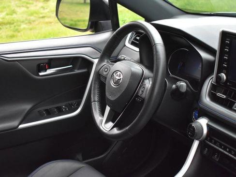 Used 2021 Toyota RAV4 XSE image 28