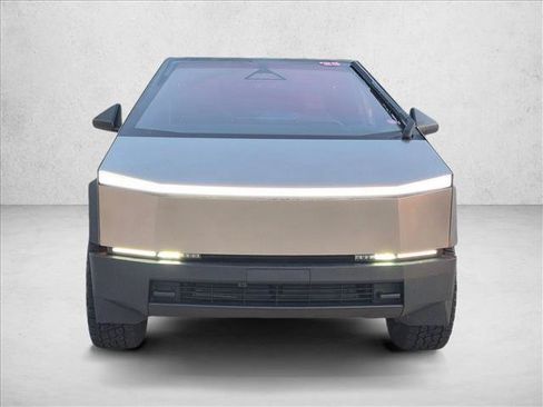Used 2025 Tesla Cybertruck AWD Crew Cab image 2