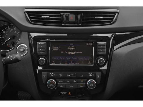 Used 2022 Nissan Rogue Sport SV AWD/4WD image 13