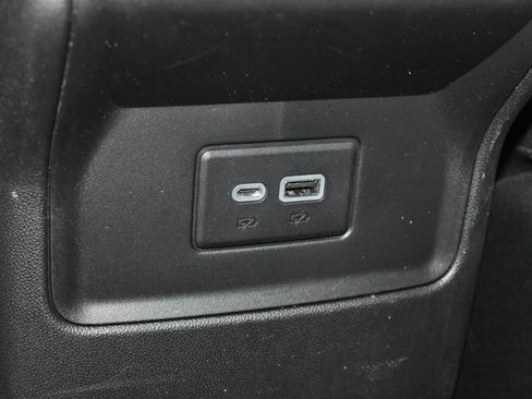 Used 2023 GMC Acadia SLE FWD image 23