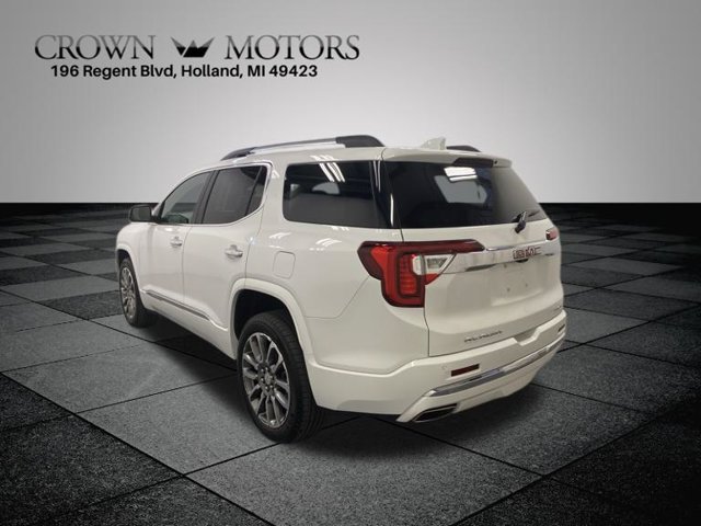 Used 2023 GMC Acadia Denali w/ Denali Technology Package AWD/4WD image 4