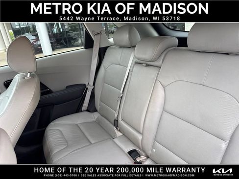 Used 2018 Kia Niro EX Premium FWD image 32