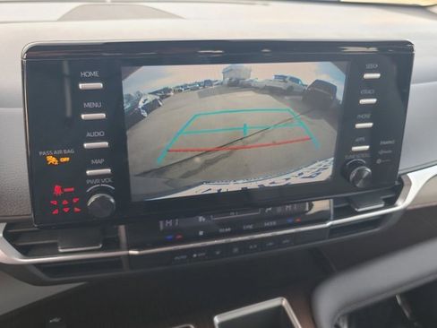 Used 2021 Toyota Sienna LE image 26