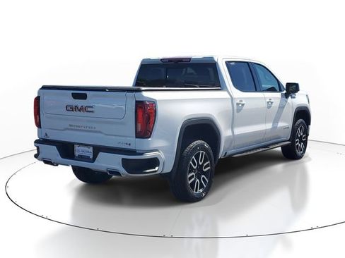 Used 2025 GMC Sierra 1500 AT4 w/ AT4 Premium Package AWD/4WD image 4