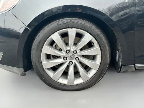 Used 2016 Lincoln MKS image 31