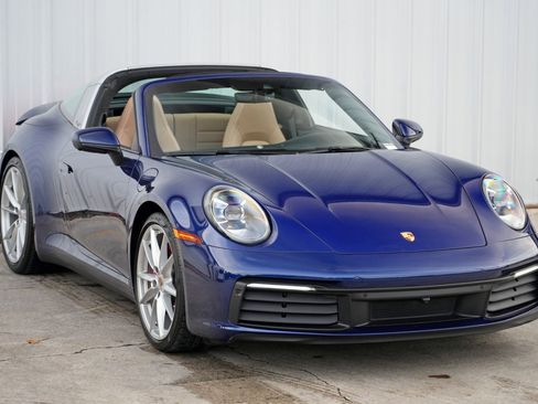 Used 2022 Porsche 911 Targa 4S w/ Premium Package image 53
