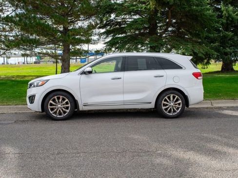 Used 2018 Kia Sorento SX image 3