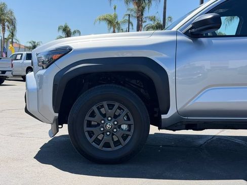 Used 2026 Toyota 4Runner SR5 AWD/4WD image 24