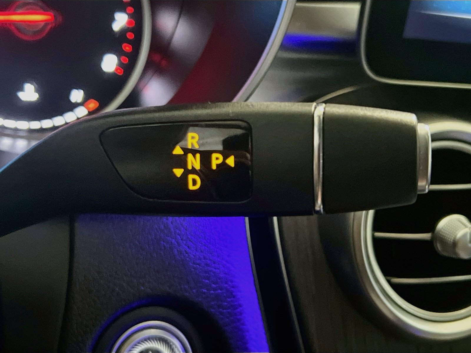 Used 2020 Mercedes-Benz C 300 Sedan image 12