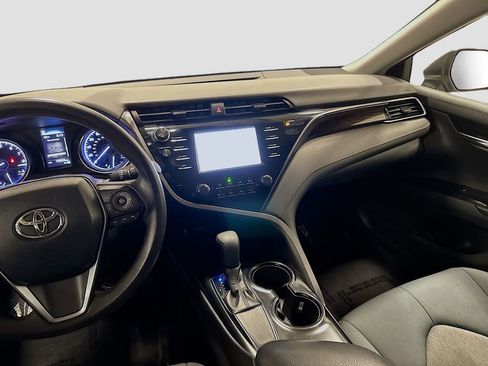 Used 2019 Toyota Camry LE w/ Convenience Package image 25