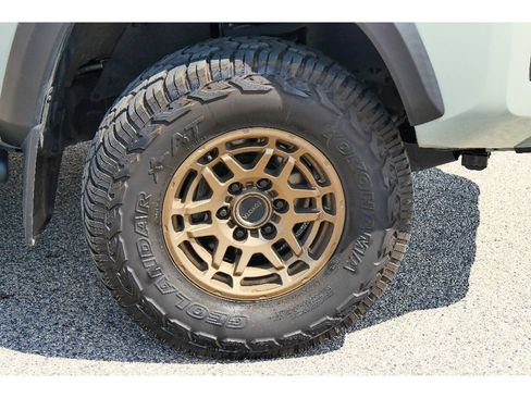 Used 2022 Toyota Tacoma SR5 w/ Trail Edition AWD/4WD image 27