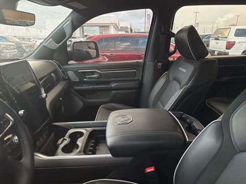 Used 2025 RAM 1500 Laramie w/ Night Edition image 22