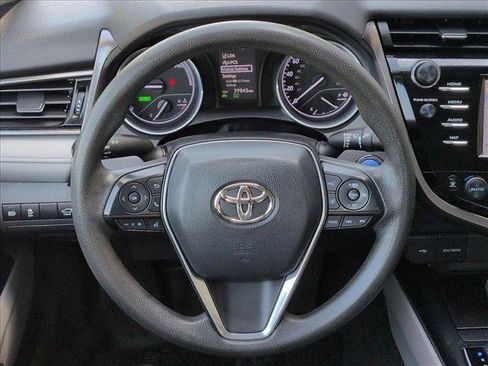 Used 2020 Toyota Camry LE FWD image 14
