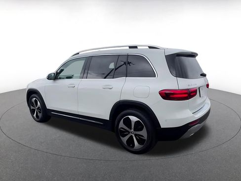 Used 2025 Mercedes-Benz GLB 250 4MATIC image 10
