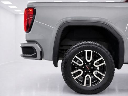Used 2025 GMC Sierra 1500 AT4 w/ AT4 Preferred Package AWD/4WD image 10