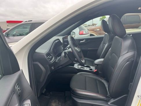 Used 2025 Ford Escape ST-Line Select w/ Tech Pack #2 image 16