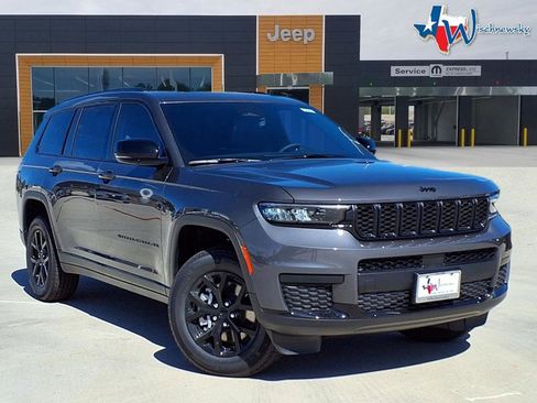 New 2025 Jeep Grand Cherokee L Altitude image 1