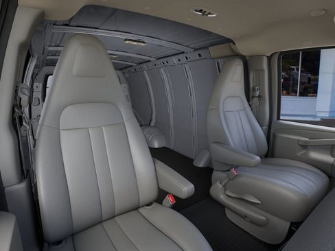 New 2026 GMC Savana 2500 w/ Driver Convenience Package image 24