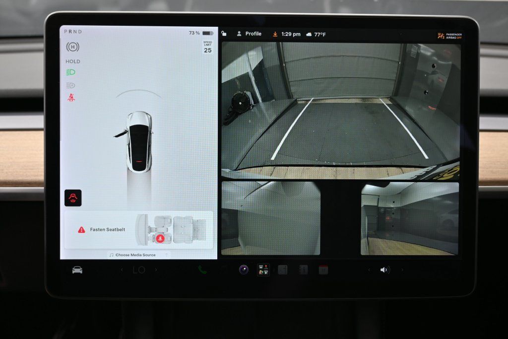 Used 2021 Tesla Model Y Long Range AWD/4WD image 24