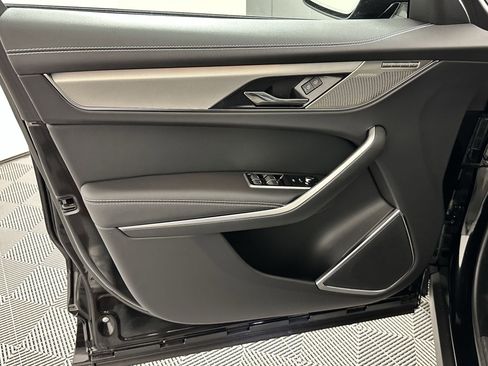 Used 2026 Jaguar F-PACE R-Dynamic S image 18